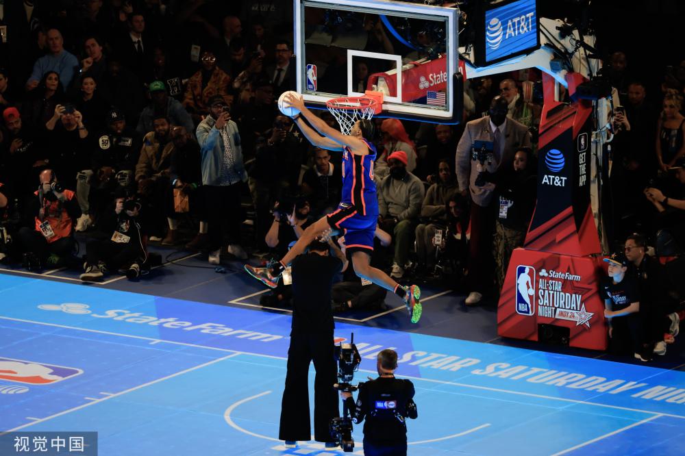 更是他对比 更是他对比