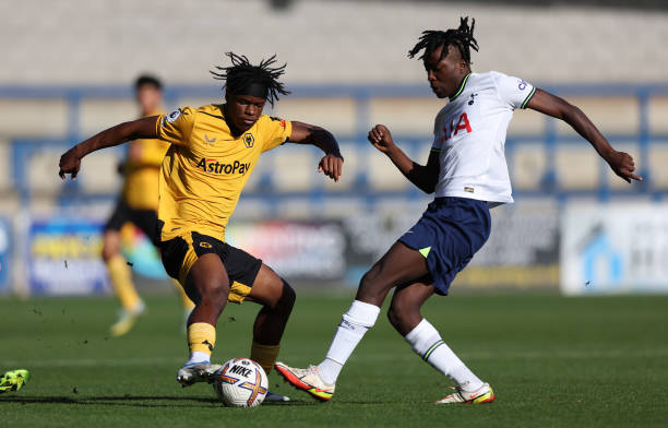 保持球队的 保持球队的